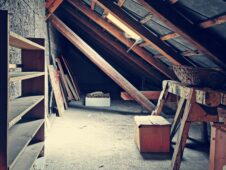 Dachbodenentrümpelungen mit Entrümpelung Experte in Salzburg